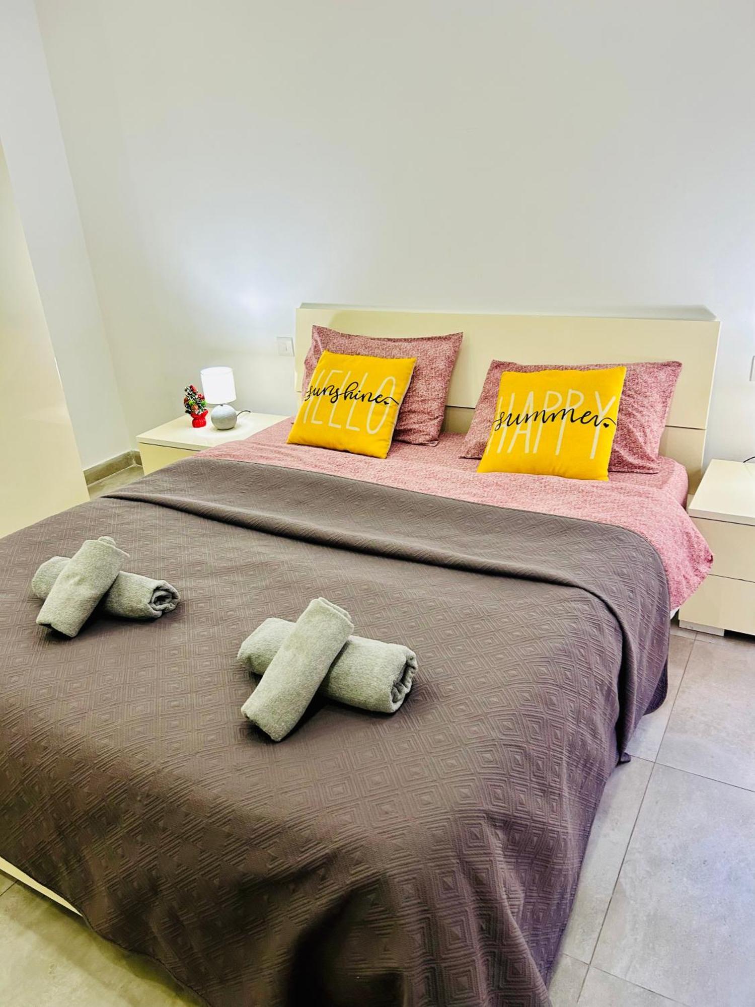 Cosy Seaside Apt, 200M From The Seafront Gzira Exteriör bild